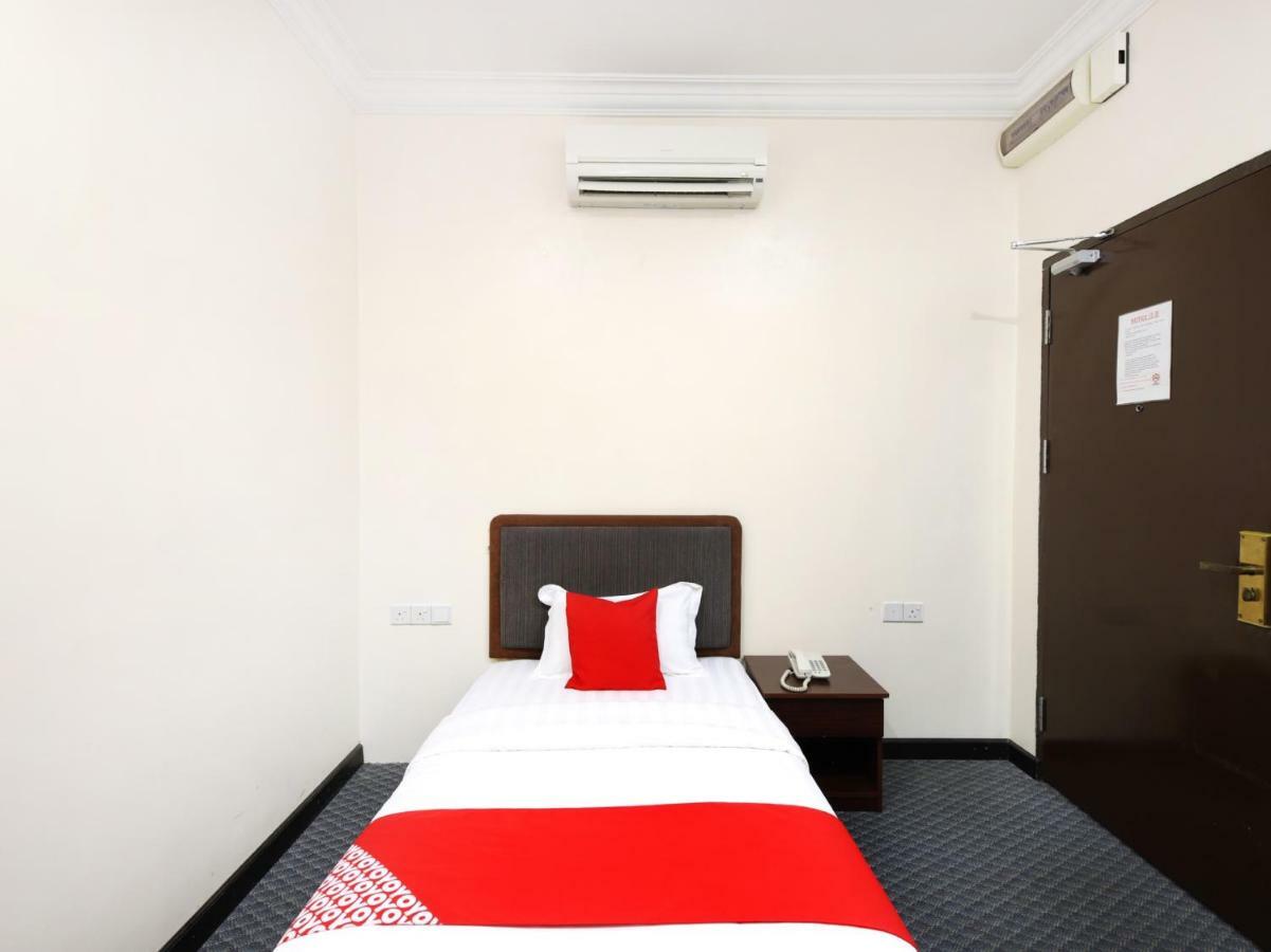 Oyo 750 Comfort Hotel Κότα Κιναμπαλού Εξωτερικό φωτογραφία