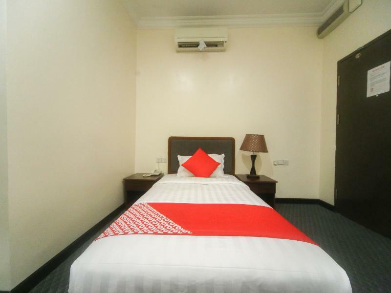 Oyo 750 Comfort Hotel Κότα Κιναμπαλού Εξωτερικό φωτογραφία